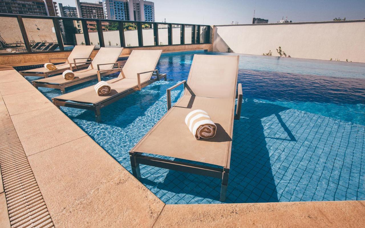 Cullinan Hplus Premium Brasília Exterior foto Rooftop pool