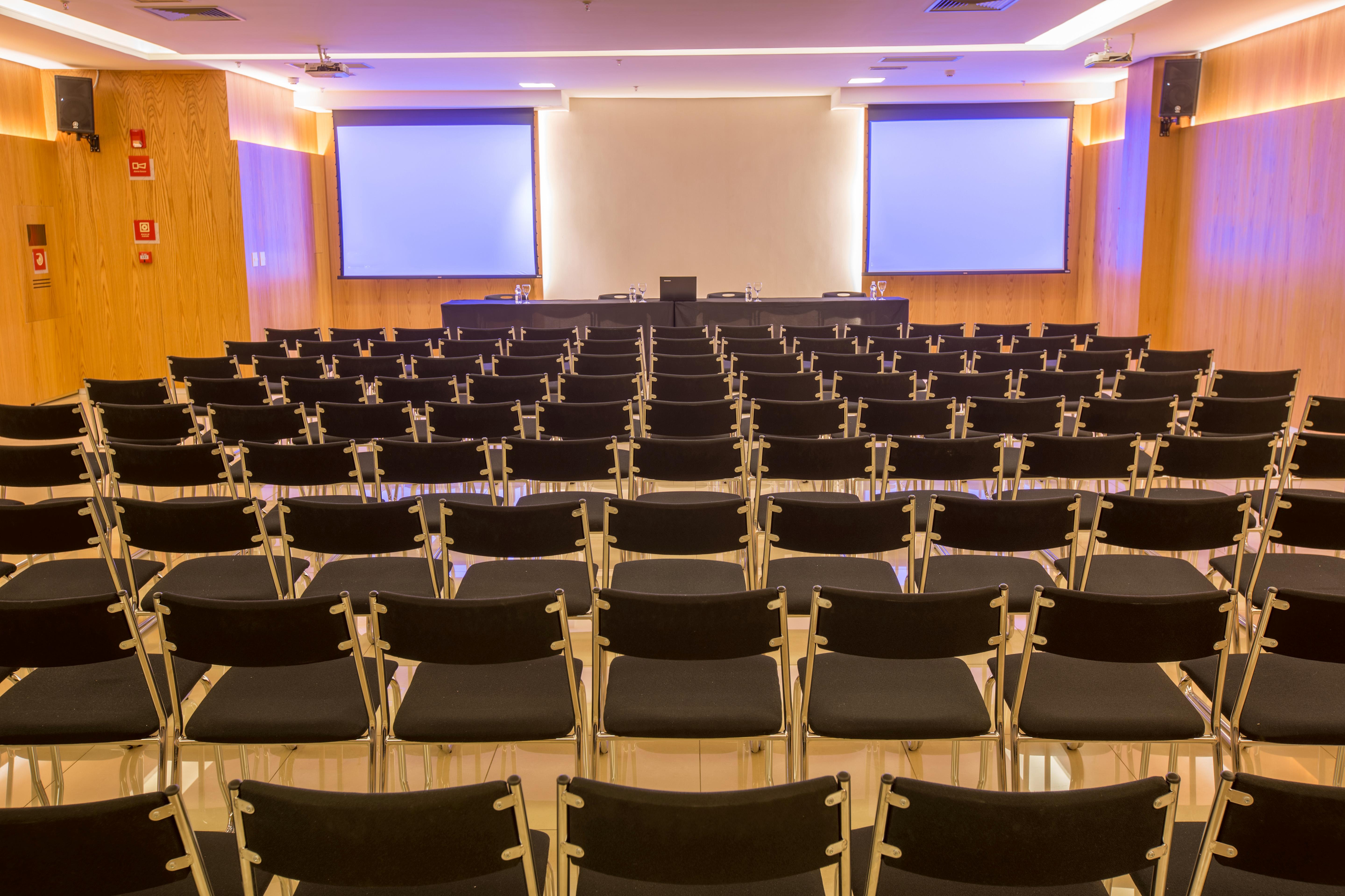 Cullinan Hplus Premium Brasília Exterior foto Auditorium