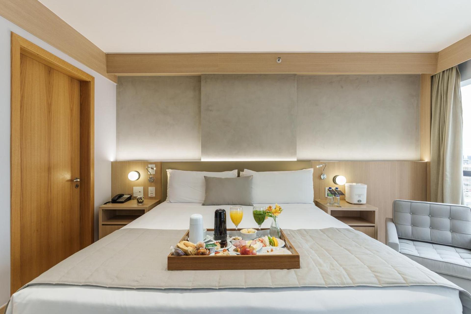 Cullinan Hplus Premium Brasília Zimmer foto